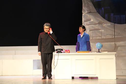 Macintosh HD:Users:apple:Desktop:大地之光:大地之光剧照:北京不会震:IMG_1824.jpg