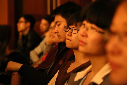 Macintosh HD:Users:apple:Desktop:大地之光:大地之光剧照:观众:IMG_5336.jpg