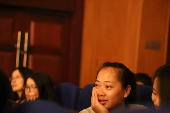 Macintosh HD:Users:apple:Desktop:大地之光:大地之光剧照:观众:IMG_5328.jpg