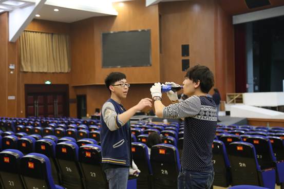 Macintosh HD:Users:apple:Desktop:大地之光:大地之光剧照:后台:IMG_5577.jpg